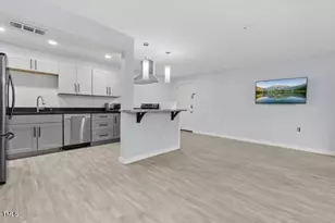 500 Umstead Dr, Chapel Hill, NC 27516 - Photo 1