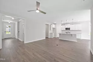 93 W Victoria Rdg Dr, Selma, NC 27576 - Photo 14