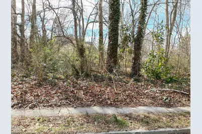 375 W Rockspring Street, Henderson, NC 27536 - Photo 2