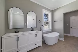 221 Charlotte Ave, Sanford, NC 27330 - Photo 14