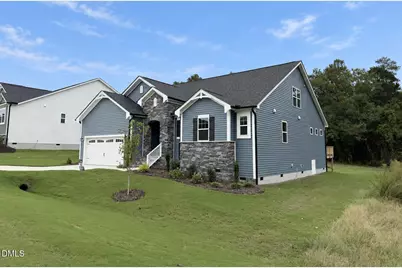144 Golfview Avenue, Benson, NC 27504 - Photo 2