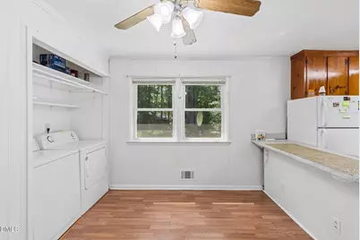 112 E Franklin Street, Zebulon, NC 27597 - Photo 16