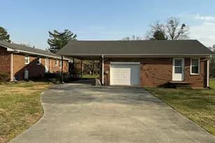 2992 Cherry Ln, Kinston, NC 28504 - Photo 6