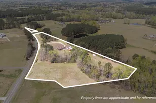 2983 Hallie Burnette Rd, Oxford, NC 27565 - Photo 2