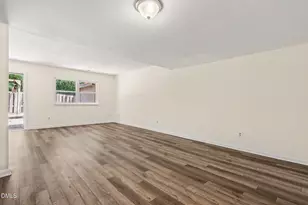 1220 Manassas Ct, Raleigh, NC 27609 - Photo 10