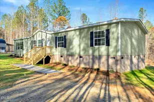 124 Cherryville Ln, Henderson, NC 27537 - Photo 2