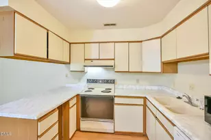 199 Summerwalk Cir, Chapel Hill, NC 27517 - Photo 16