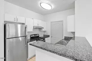 200 Edinborough Dr, Durham, NC 27703 - Photo 20