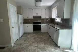 2910 Brittany Dr, Clayton, NC 27520 - Photo 6