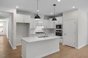 601 Crescent Wood Trl, Zebulon, NC 27597 - Photo 2