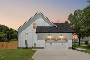 330 Powhatan Dr, Fuquay Varina, NC 27526 - Photo 2