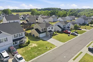 151 Sumter Ct, Burlington, NC 27217 - Photo 6