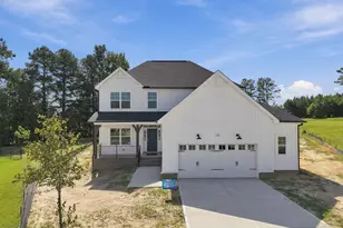 10 Diamond Crk Dr, Zebulon, NC 27597 - Photo 2