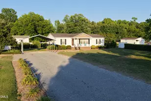199 Iris Bryant Rd, Erwin, NC 28339 - Photo 2