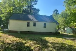 130 Booth Ave, Henderson, NC 27536 - Photo 2