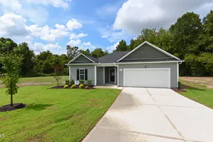 404 Lyon Ests Dr, La Grange, NC 28551 - Photo 2