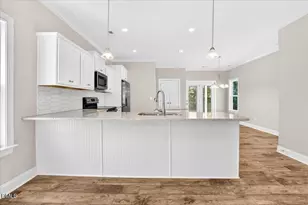 706 S Pollock St, Selma, NC 27576 - Photo 8