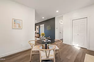 207 W Holt St, Burlington, NC 27217 - Photo 8
