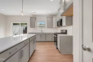 5102 Silver Brk Rd, Durham, NC 27703 - Photo 2