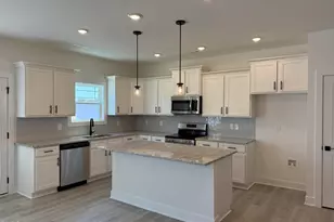 32 Joyner Pk Dr, Rocky Mount, NC 27803 - Photo 2