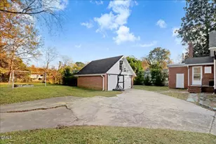 313 S 4th St, Smithfield, NC 27577 - Photo 28
