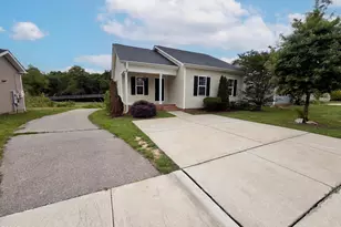 5532 Neuse View Dr, Raleigh, NC 27610 - Photo 2