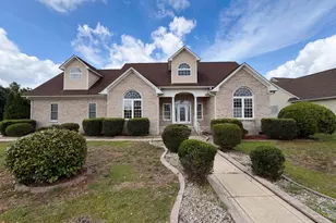 824 Camwheel Dr, Hope Mills, NC 28348 - Photo 1
