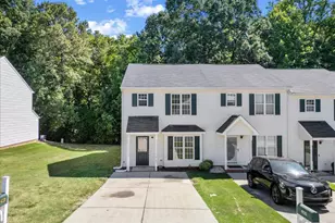 4721 Tanglewood Oaks St, Raleigh, NC 27610 - Photo 2