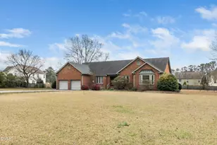 609 W Academy St, Fuquay Varina, NC 27526 - Photo 1
