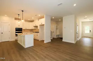 2916 Walden Rd, Apex, NC 27502 - Photo 2