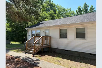 137 W Barbee Street, Zebulon, NC 27597 - Photo 1
