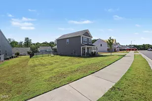 110 Benson Vlg Dr, Benson, NC 27504 - Photo 4