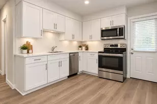 521 Locust Rd, Hillsborough, NC 27278 - Photo 2