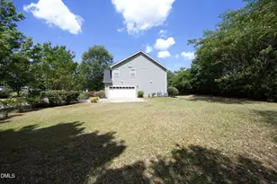 154 Stobhill Ln, Holly Springs, NC 27540 - Photo 4