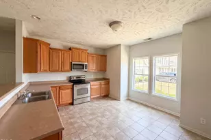 3066 Candlelight Dr, Fayetteville, NC 28311 - Photo 8