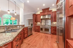 302 Versailles Dr, Cary, NC 27511 - Photo 2