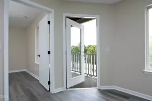 1231 University Ct, Raleigh, NC 27606 - Photo 8