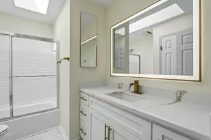 4409 Queenstown Ct, Raleigh, NC 27612 - Photo 32