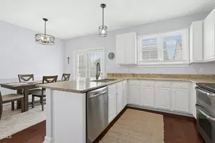 318 Madison Grove Pl, Cary, NC 27519 - Photo 4