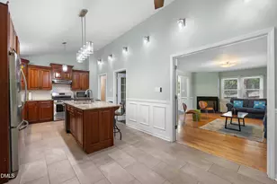 105 Lexington Rd, Chapel Hill, NC 27516 - Photo 6