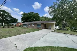 384 E Wimberly St, Angier, NC 27501 - Photo 2