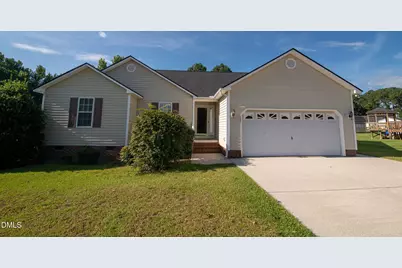 20 Boardwalk Avenue, Benson, NC 27504 - Photo 2