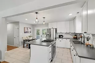 1016 Mills St, Raleigh, NC 27608 - Photo 8