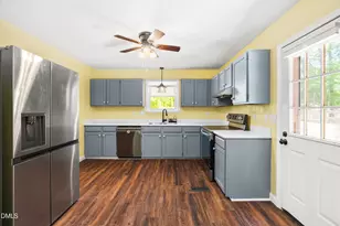 133 Stagecrest Dr, Raleigh, NC 27603 - Photo 8
