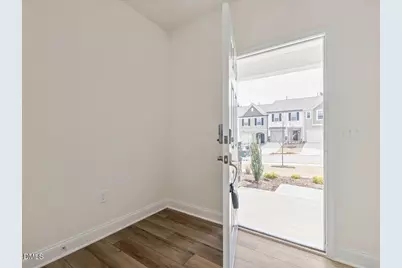 629 Sefton Park Drive, Zebulon, NC 27597 - Photo 2