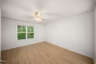 3015 Berkeley Springs Pl, Raleigh, NC 27616 - Photo 16