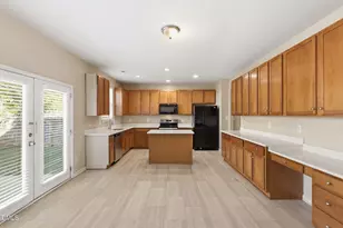 112 Jasper Point Dr, Holly Springs, NC 27540 - Photo 12