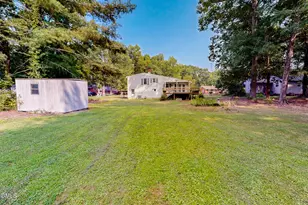 907 Frank St, Roxboro, NC 27573 - Photo 6