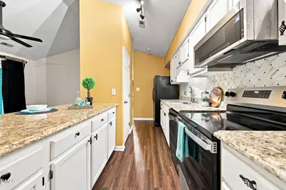 1300 Park Glen Drive #302, Raleigh, NC 27610 - Photo 6