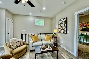 215 Jones St, Roxboro, NC 27573 - Photo 8